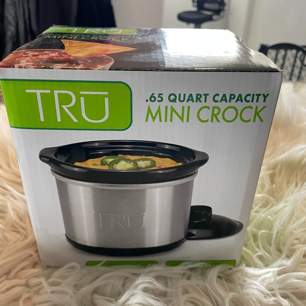 Mini Croc Pot NWT π